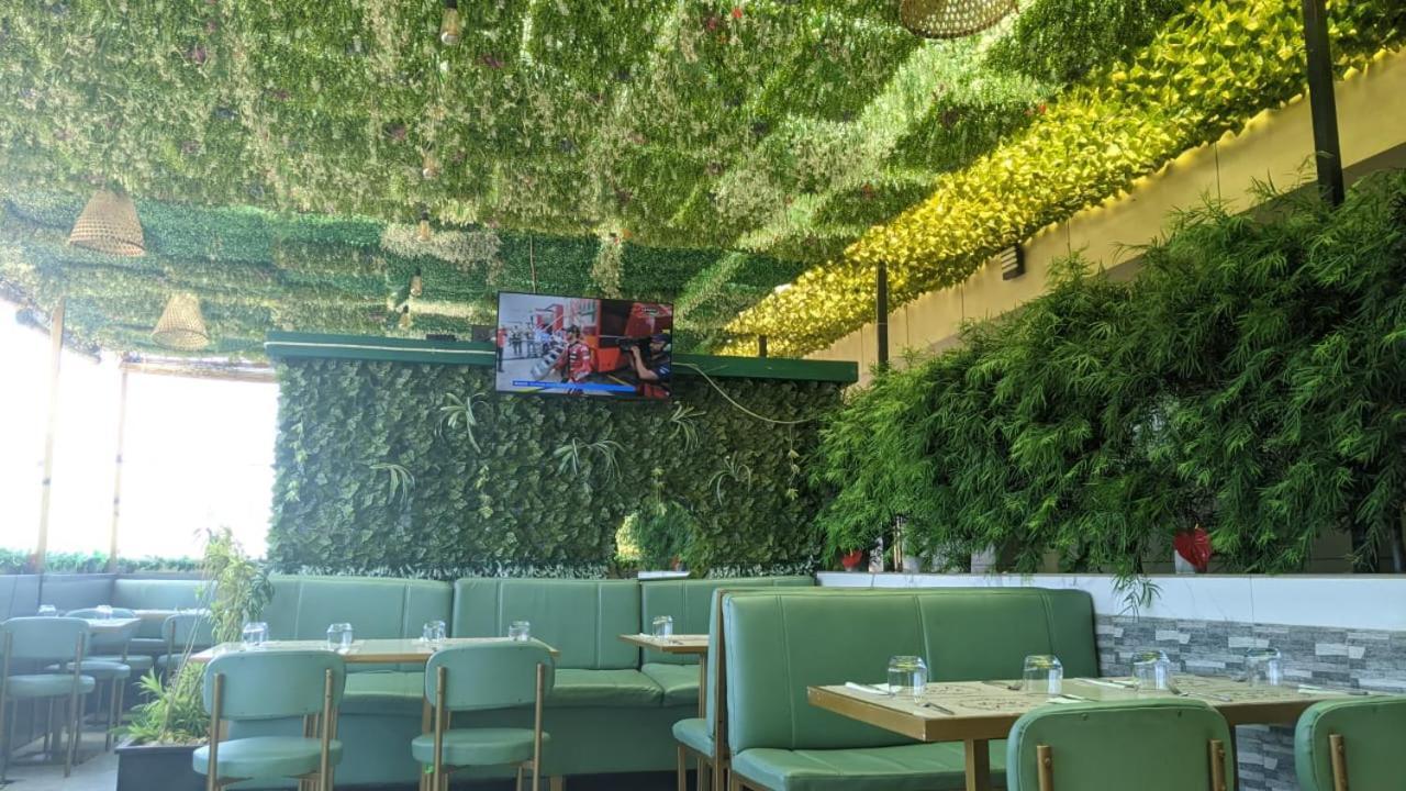 Atmosphere Hotel & Spa Ανταναναρίβο Εξωτερικό φωτογραφία